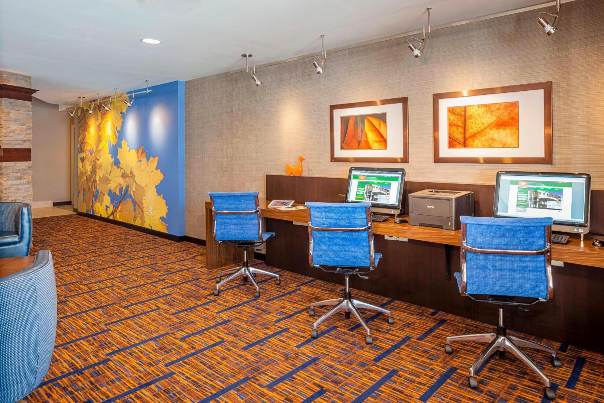 Courtyard By Marriott Madison West / Middleton Hotel Екстериор снимка
