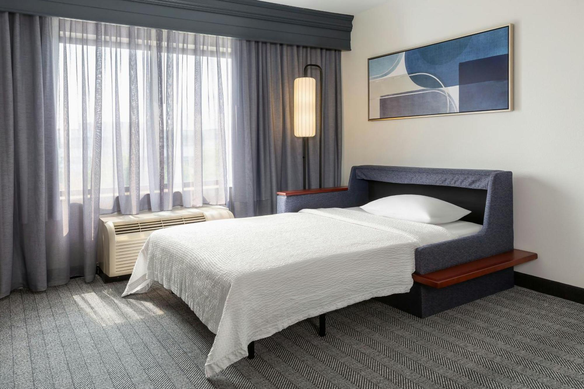 Courtyard By Marriott Madison West / Middleton Hotel Екстериор снимка