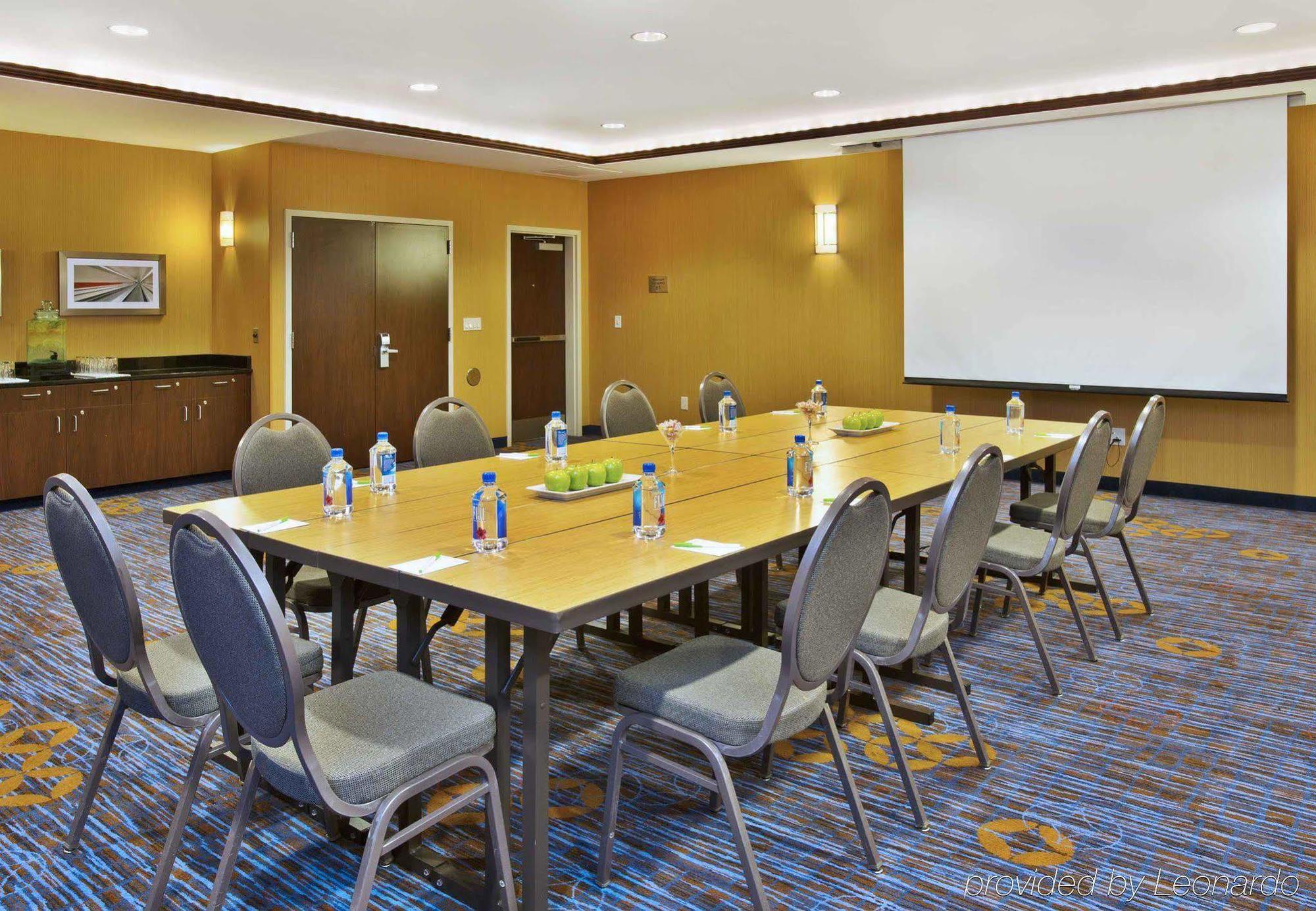 Courtyard By Marriott Madison West / Middleton Hotel Екстериор снимка