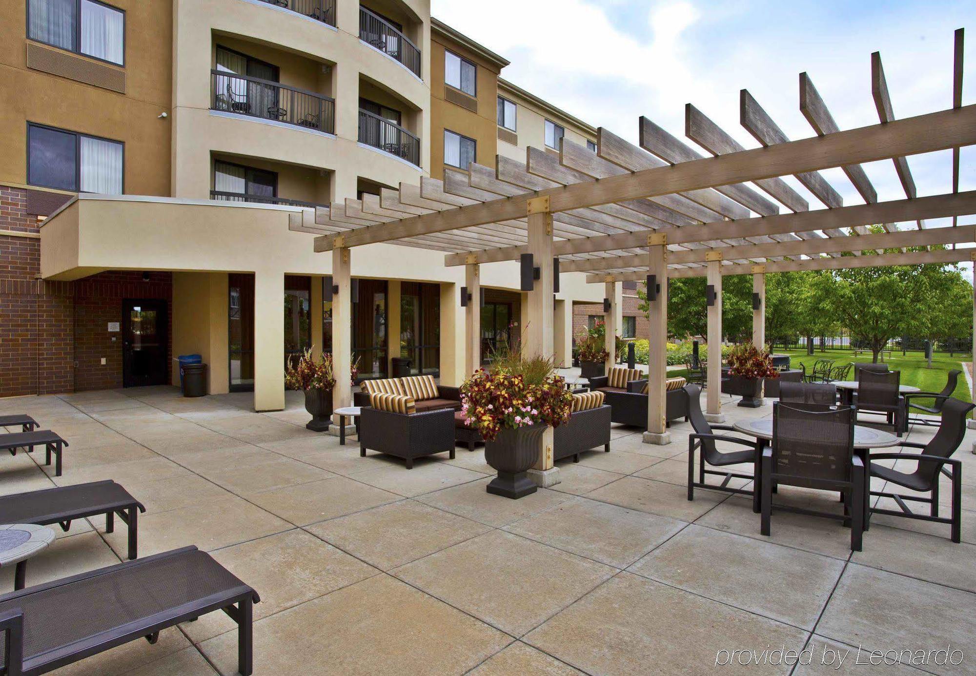 Courtyard By Marriott Madison West / Middleton Hotel Екстериор снимка